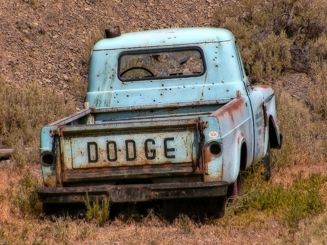 forgotten-rusty truck